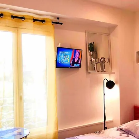 Studio N6 Lascaris Centre *